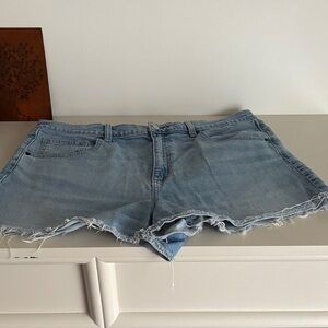 Universal Thread Light Wash Jean Shorts